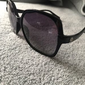 oversize sunglass DVF